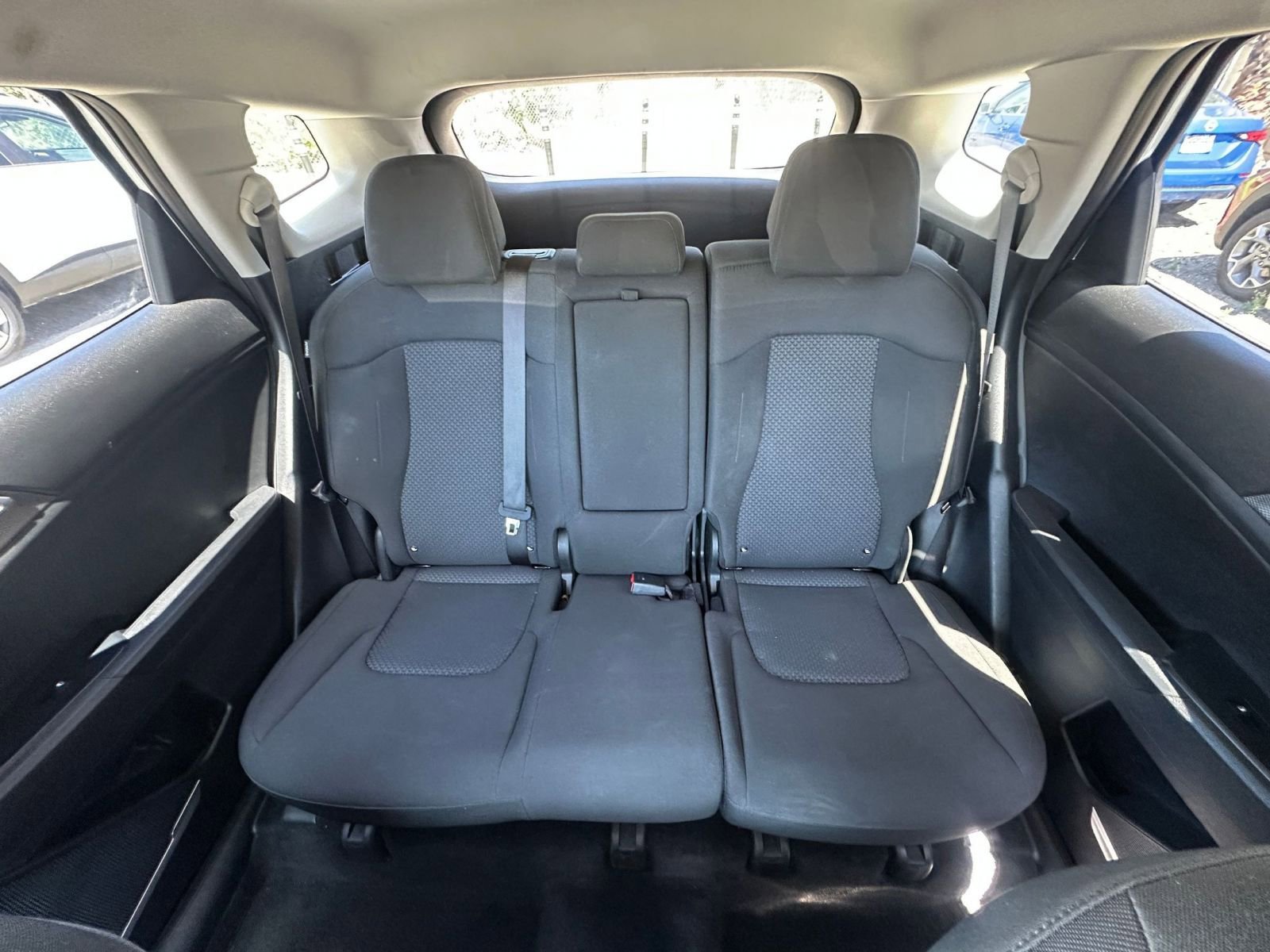 Used 2025 Kia Sportage LX FWD image 37