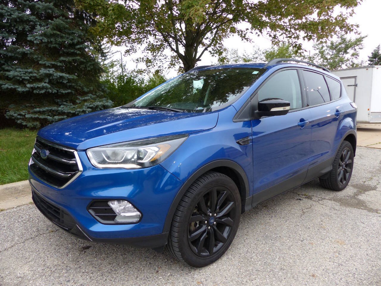 Used 2017 Ford Escape Titanium FWD image 1