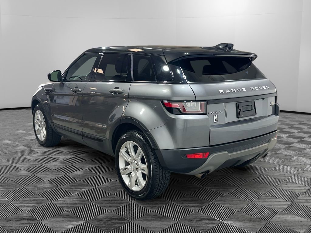 Used 2017 Land Rover Range Rover Evoque SE image 3