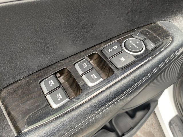 Used 2019 Kia Sorento LX image 17