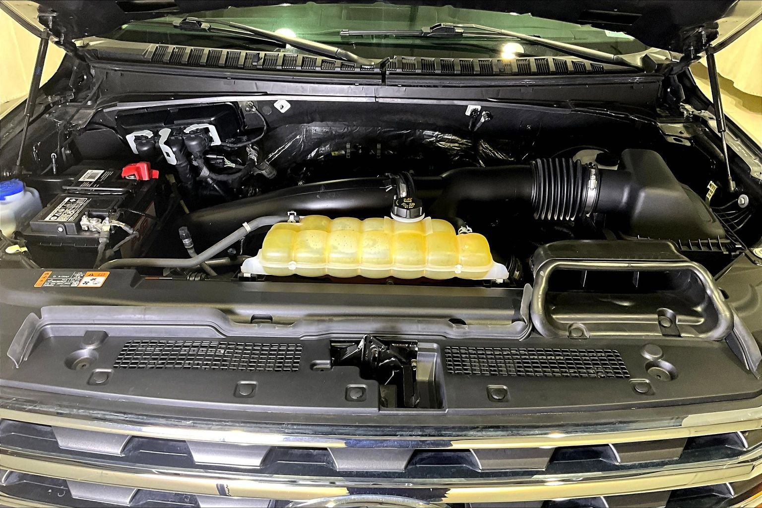 Used 2021 Ford Expedition XLT AWD/4WD image 32