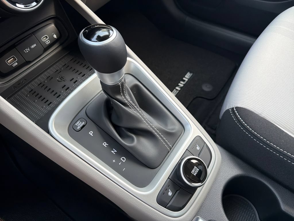 New 2026 Hyundai Venue SEL FWD image 27