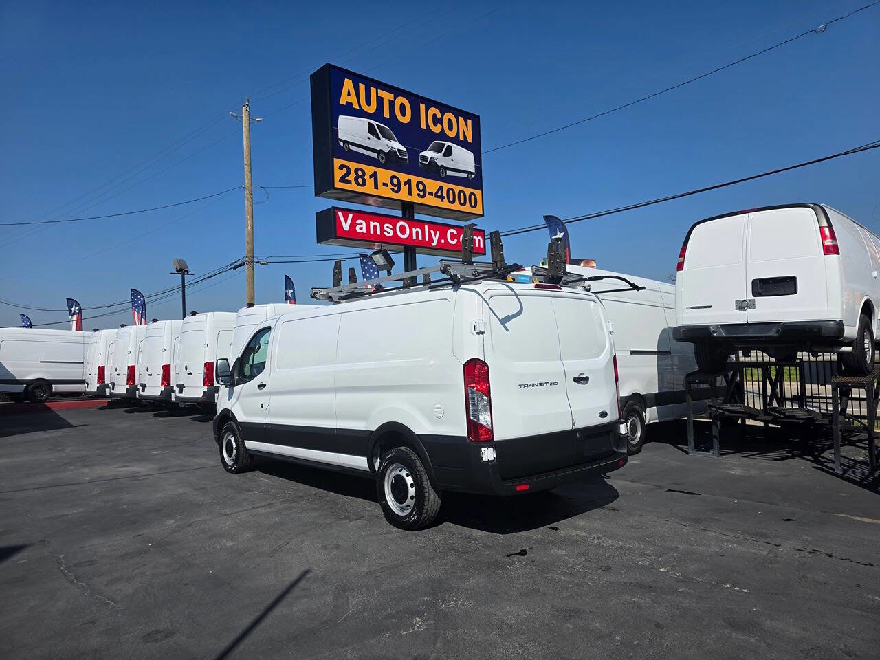 Used 2023 Ford Transit 250 Low Roof image 30