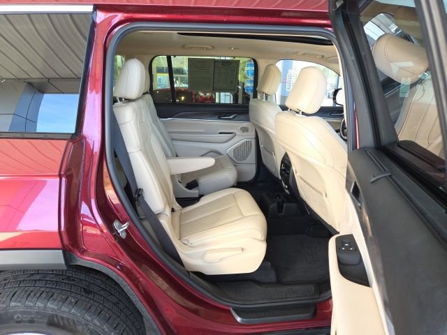 Used 2022 Jeep Grand Cherokee L Limited w/ Luxury Tech Group II image 59