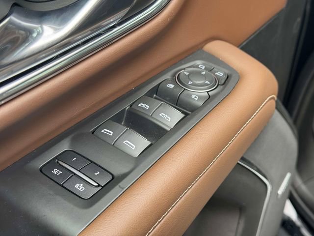 Used 2023 Chevrolet Tahoe High Country AWD/4WD image 23