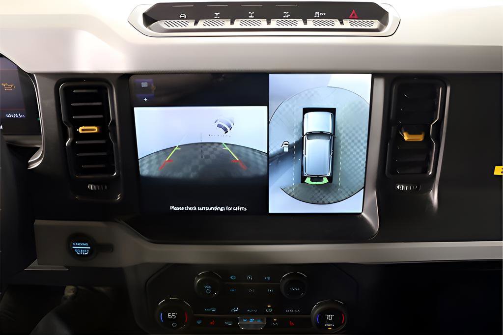 Used 2021 Ford Bronco Badlands image 40