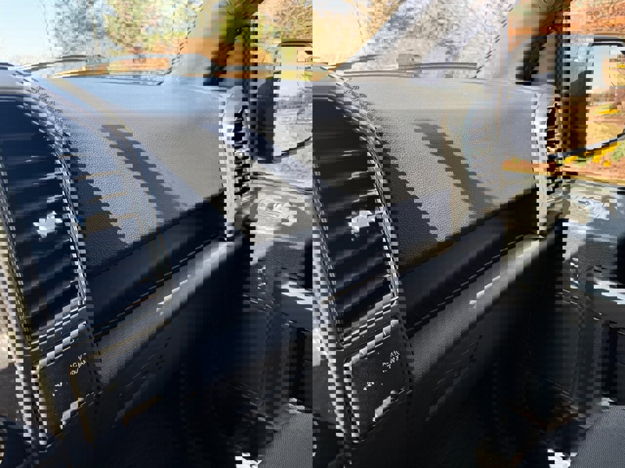 Used 2019 Ford F150 XLT w/ Equipment Group 302A Luxury AWD/4WD image 22