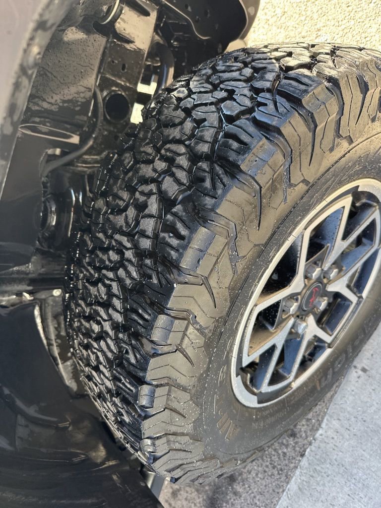 Used 2025 Jeep Wrangler Unlimited Rubicon image 28