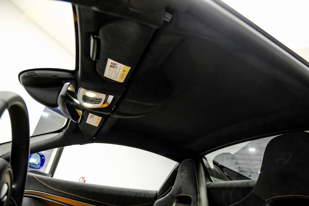 Used 2026 McLaren 750S Spider RWD image 40