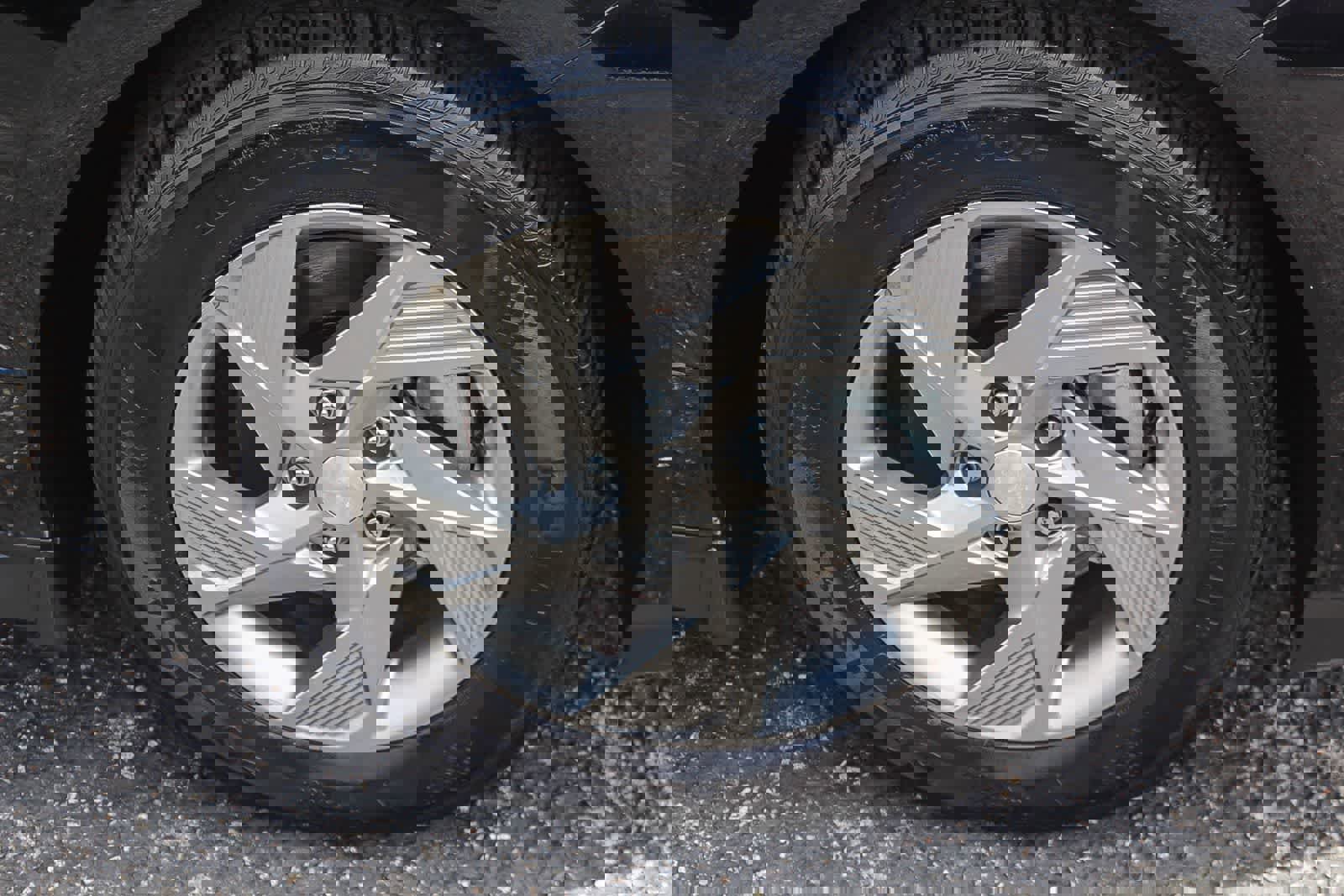 Certified 2025 Hyundai Sonata SE image 12