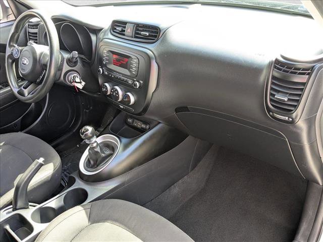 Used 2016 Kia Soul FWD image 19