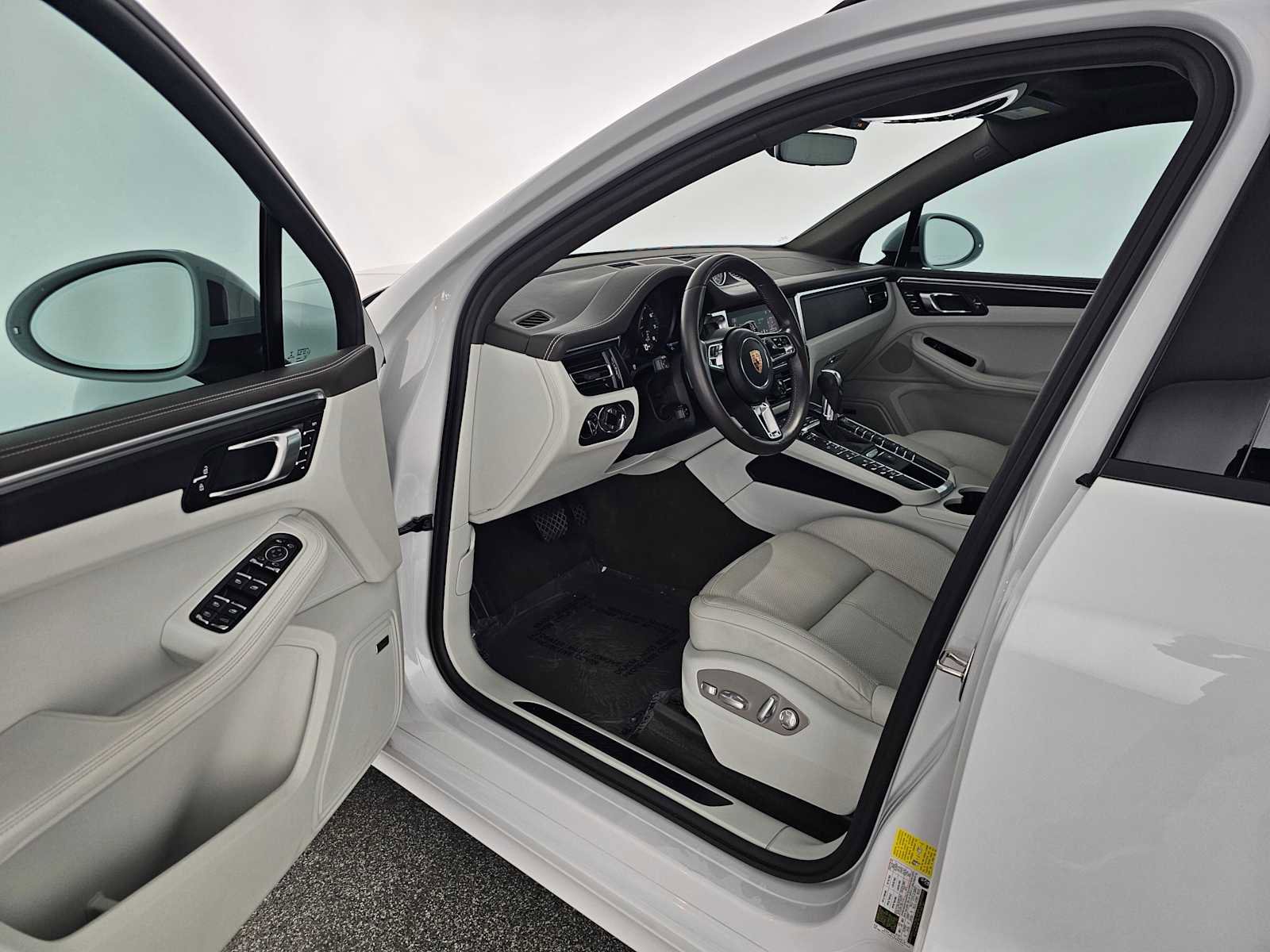 Used 2021 Porsche Macan GTS image 19