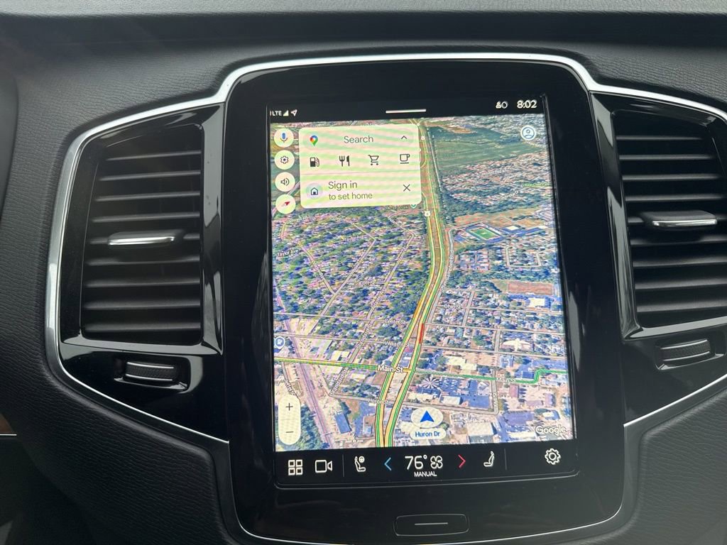 Used 2025 Volvo XC90 B5 Plus w/ Protection Package Premier image 7