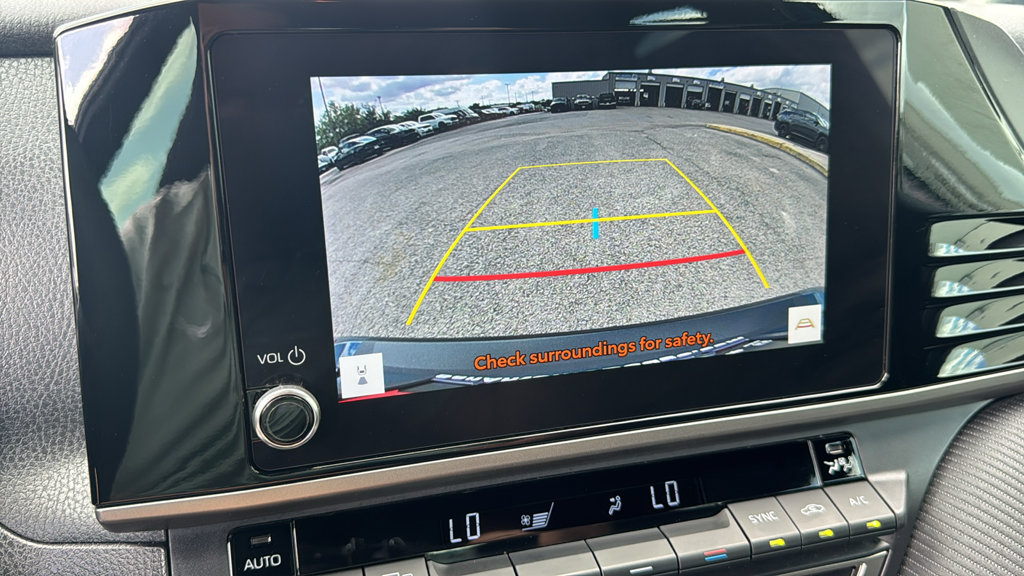 Used 2025 Toyota Camry SE w/ Convenience Package FWD image 33