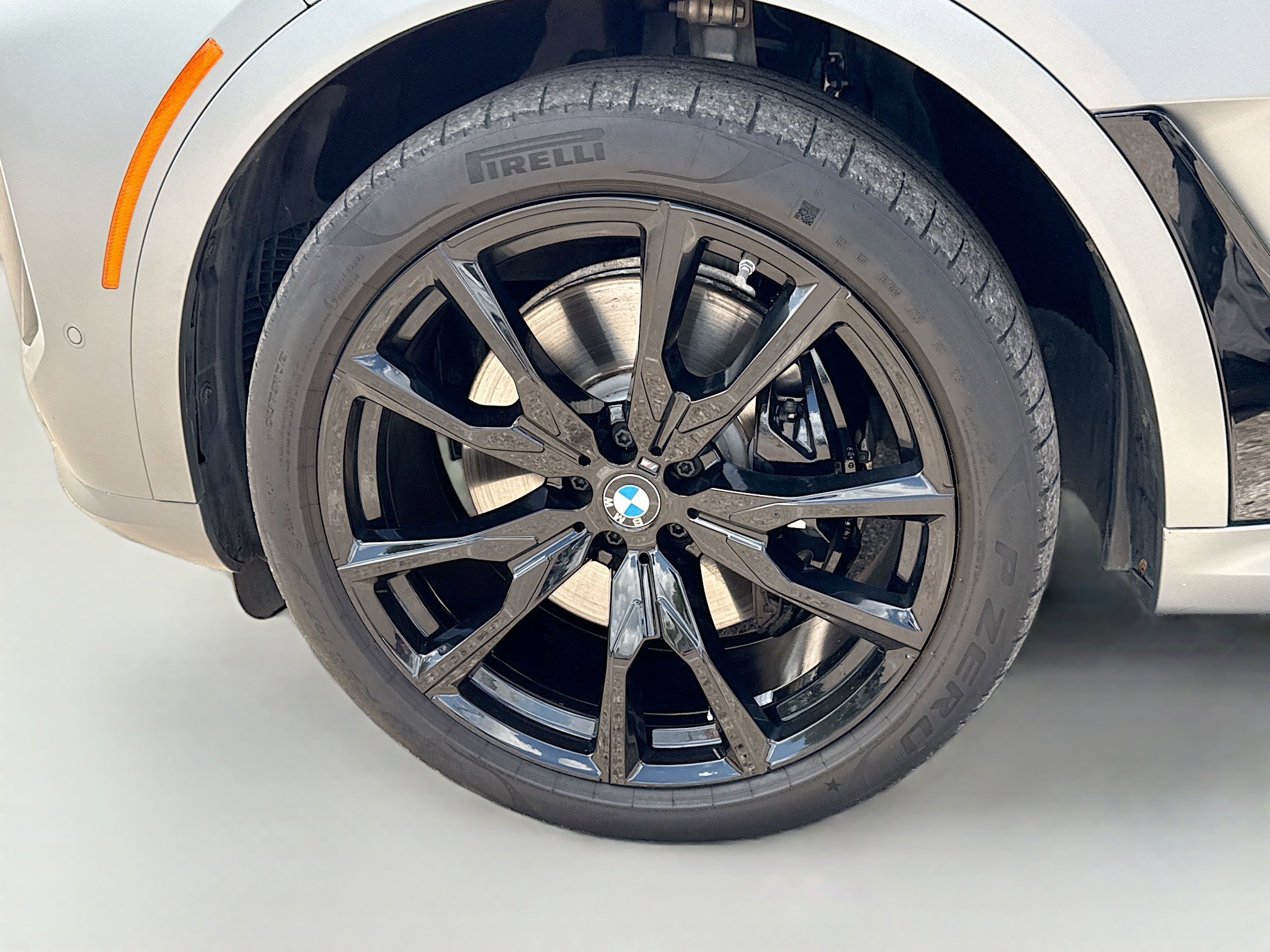 Used 2023 BMW X7 M60i w/ Executive Package image 44