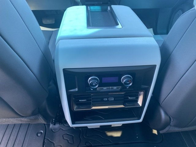 New 2025 GMC Hummer EV 2X w/ LPO, Roof Cross Rail Package image 13