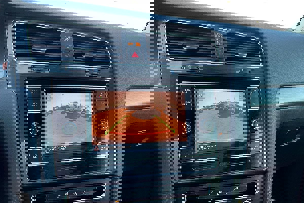 Used 2019 Volkswagen Golf S image 27