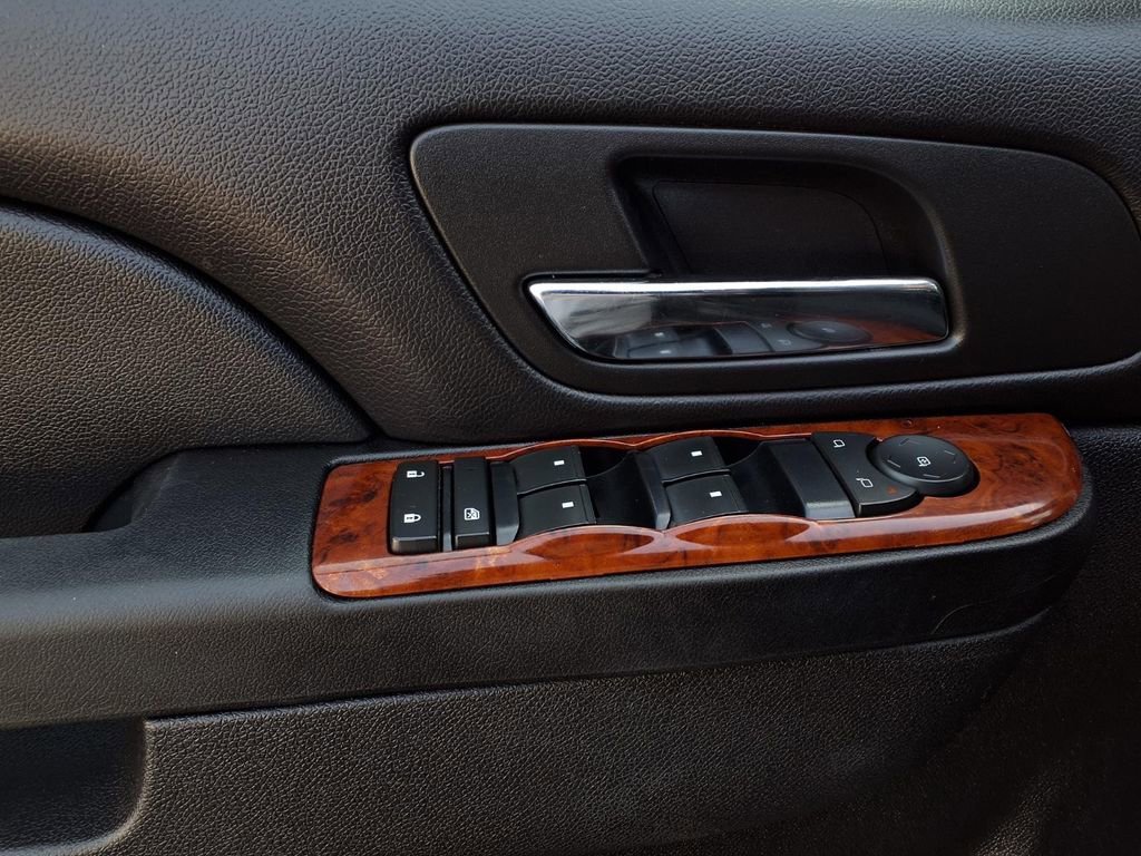 Used 2013 Chevrolet Tahoe LS w/ Convenience Package RWD image 16