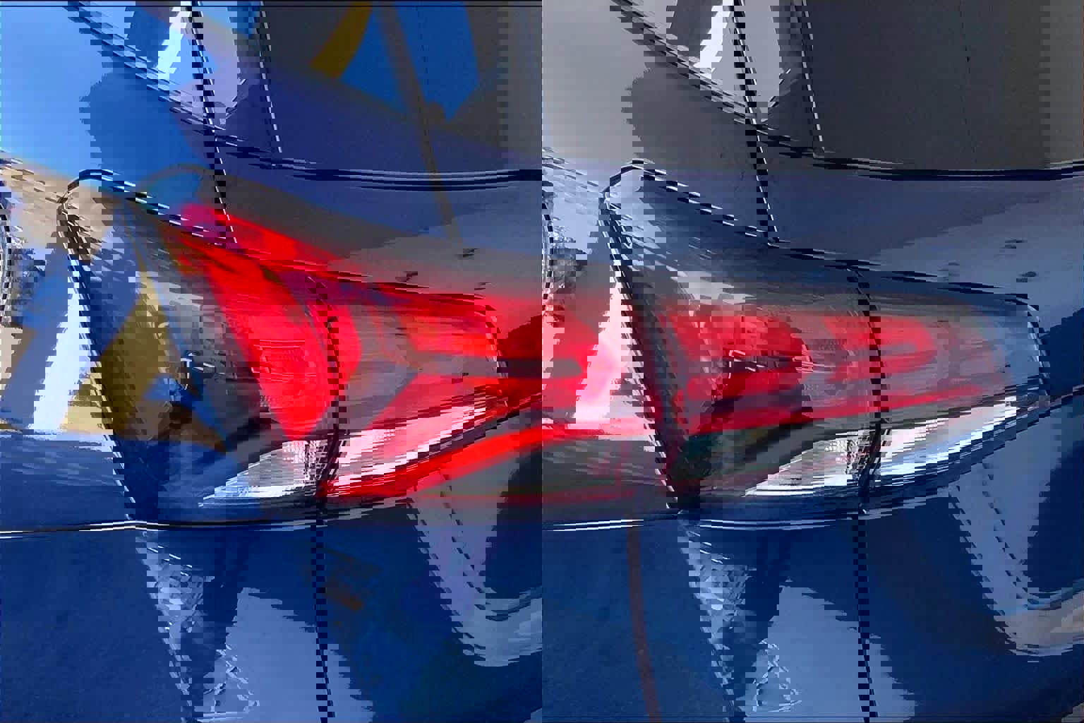 Used 2023 Chevrolet Equinox LS w/ LS Convenience Package image 28