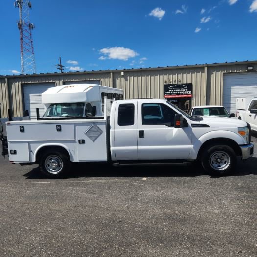Used 2016 Ford F250 XL w/ Power Equipment Group RWD image 4