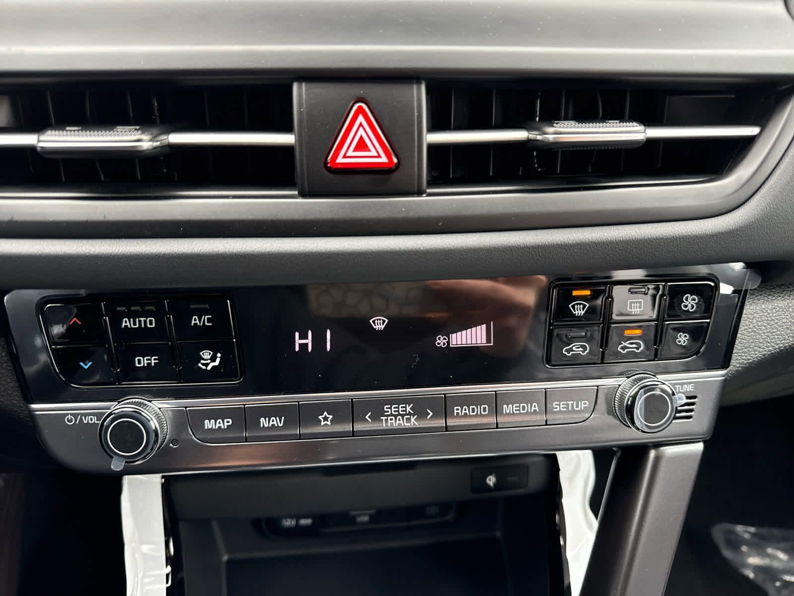 New 2026 Kia Seltos SX image 14