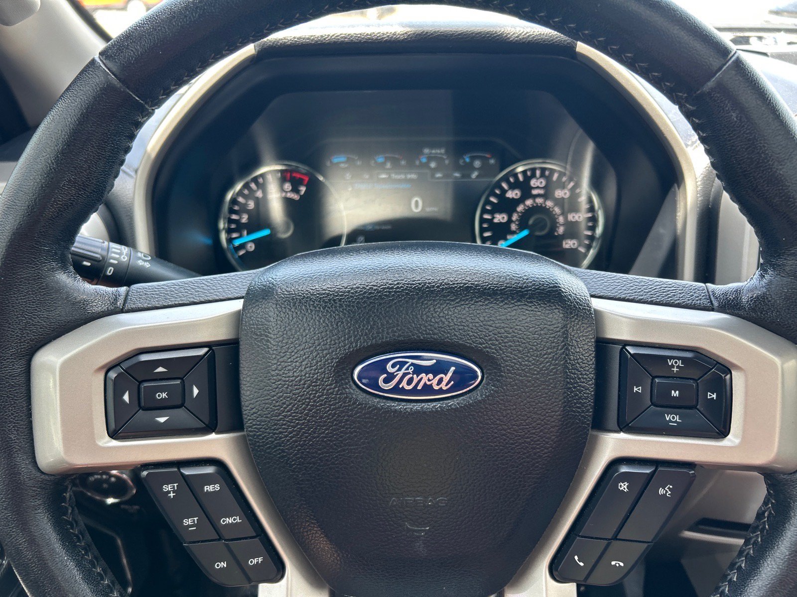 Used 2020 Ford F150 Lariat w/ Equipment Group 502A Luxury AWD/4WD image 24