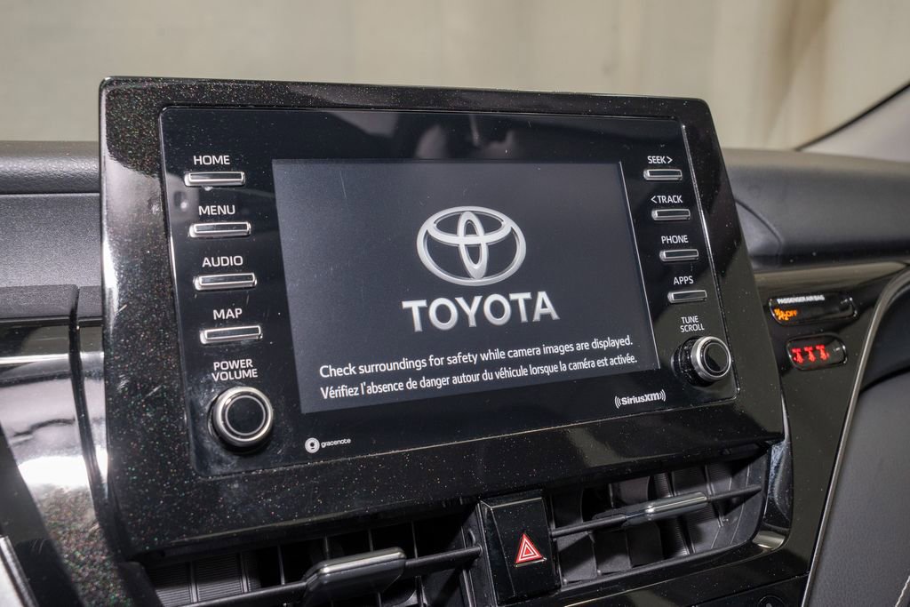 Used 2024 Toyota Camry SE image 11