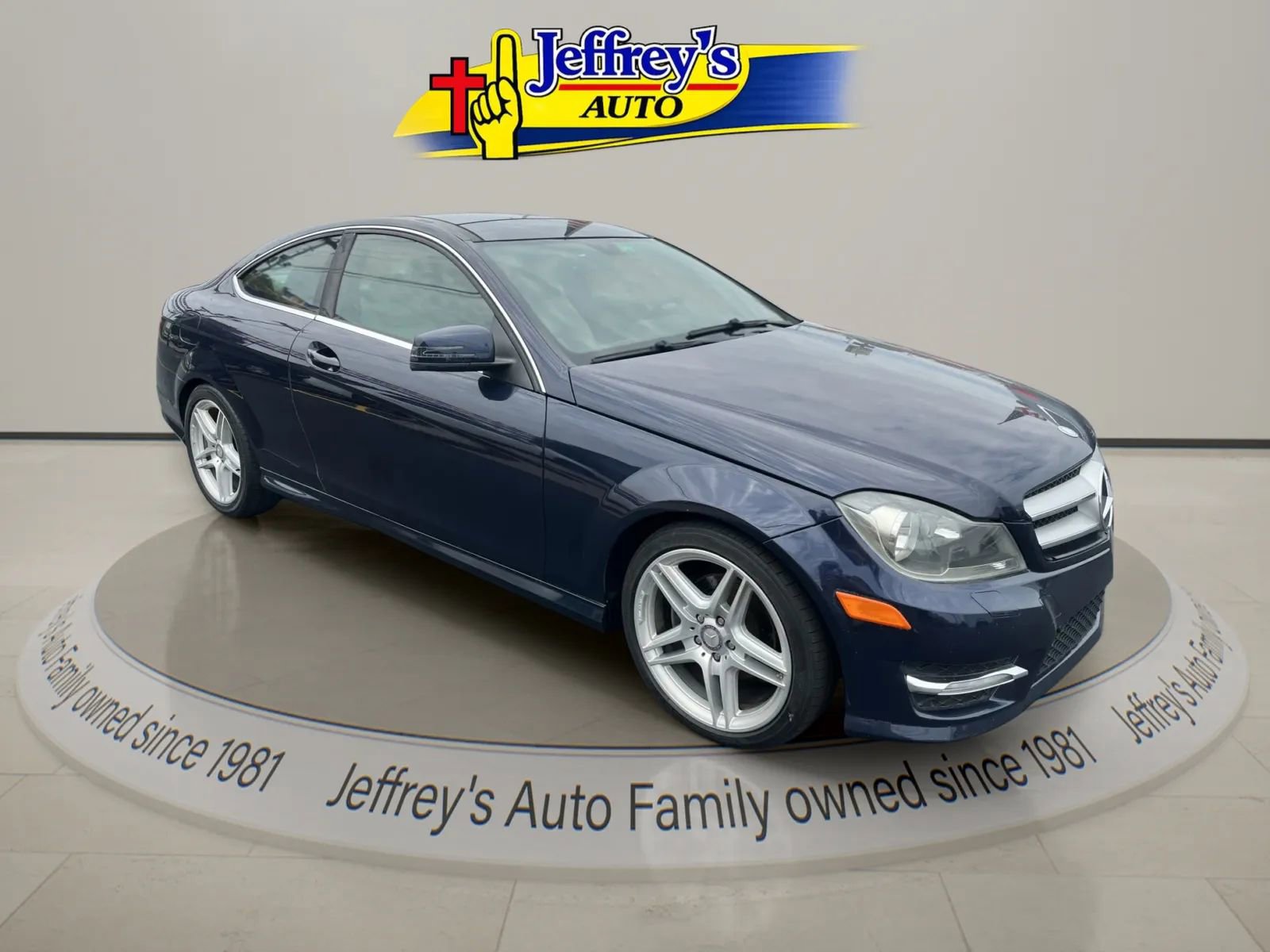 Used 2013 Mercedes-Benz C 250 Coupe image 3