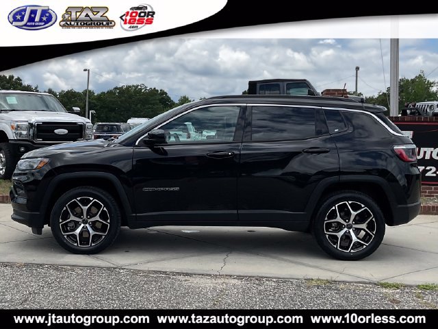 Used 2025 Jeep Compass Limited AWD/4WD image 5
