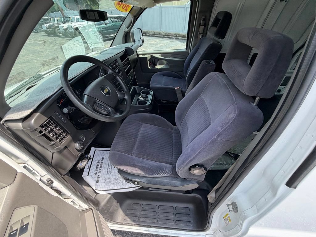 Used 2014 Chevrolet Express 2500 Extended RWD image 44