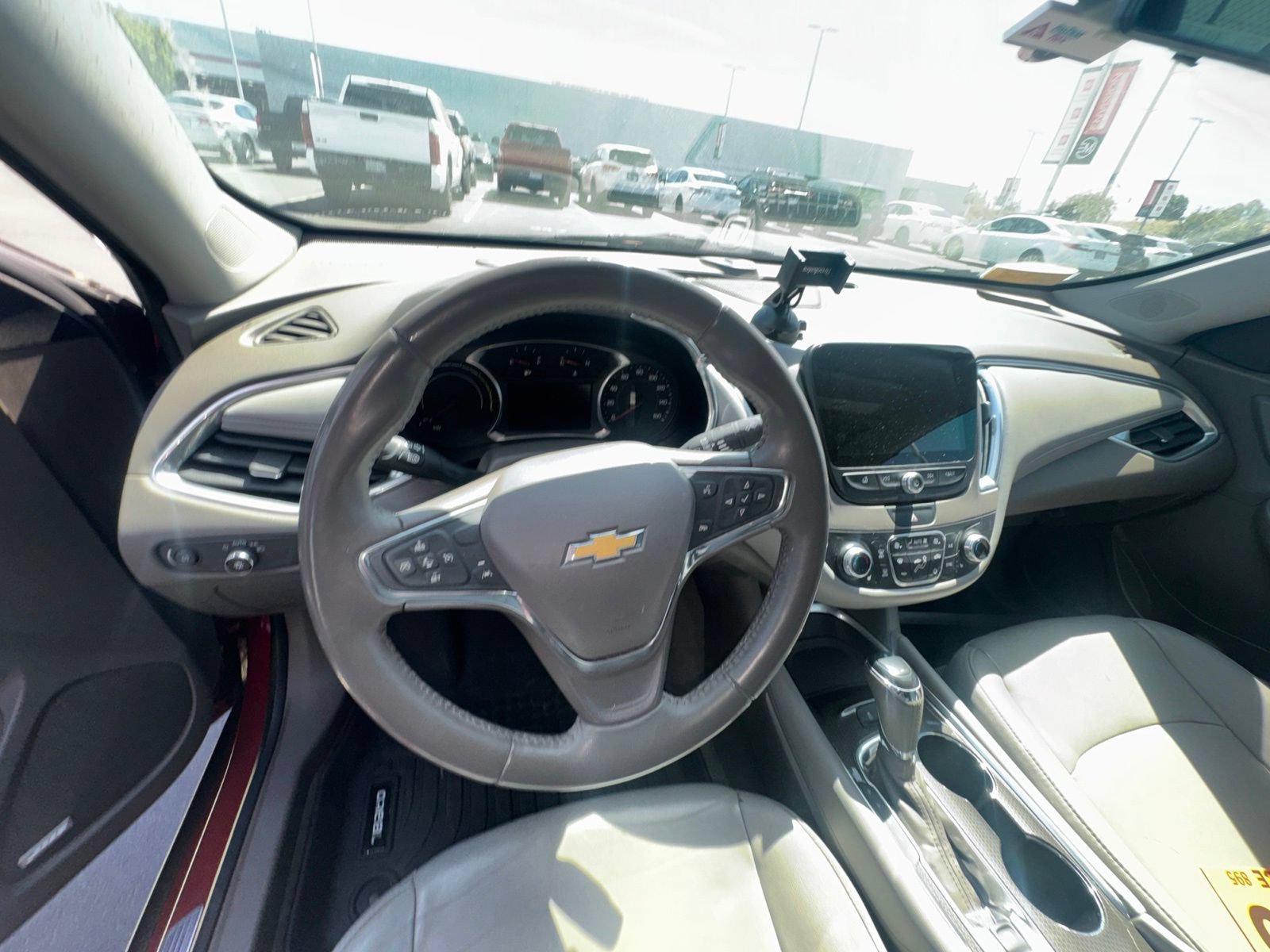 Used 2016 Chevrolet Malibu Hybrid w/ Leather Package FWD image 12