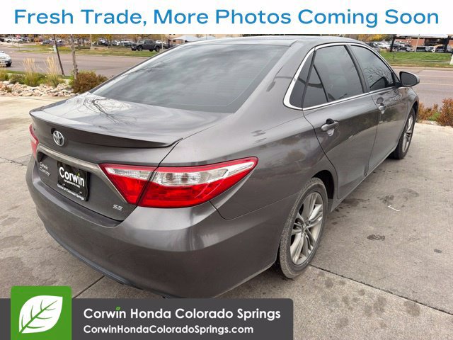 Used 2017 Toyota Camry SE FWD image 3