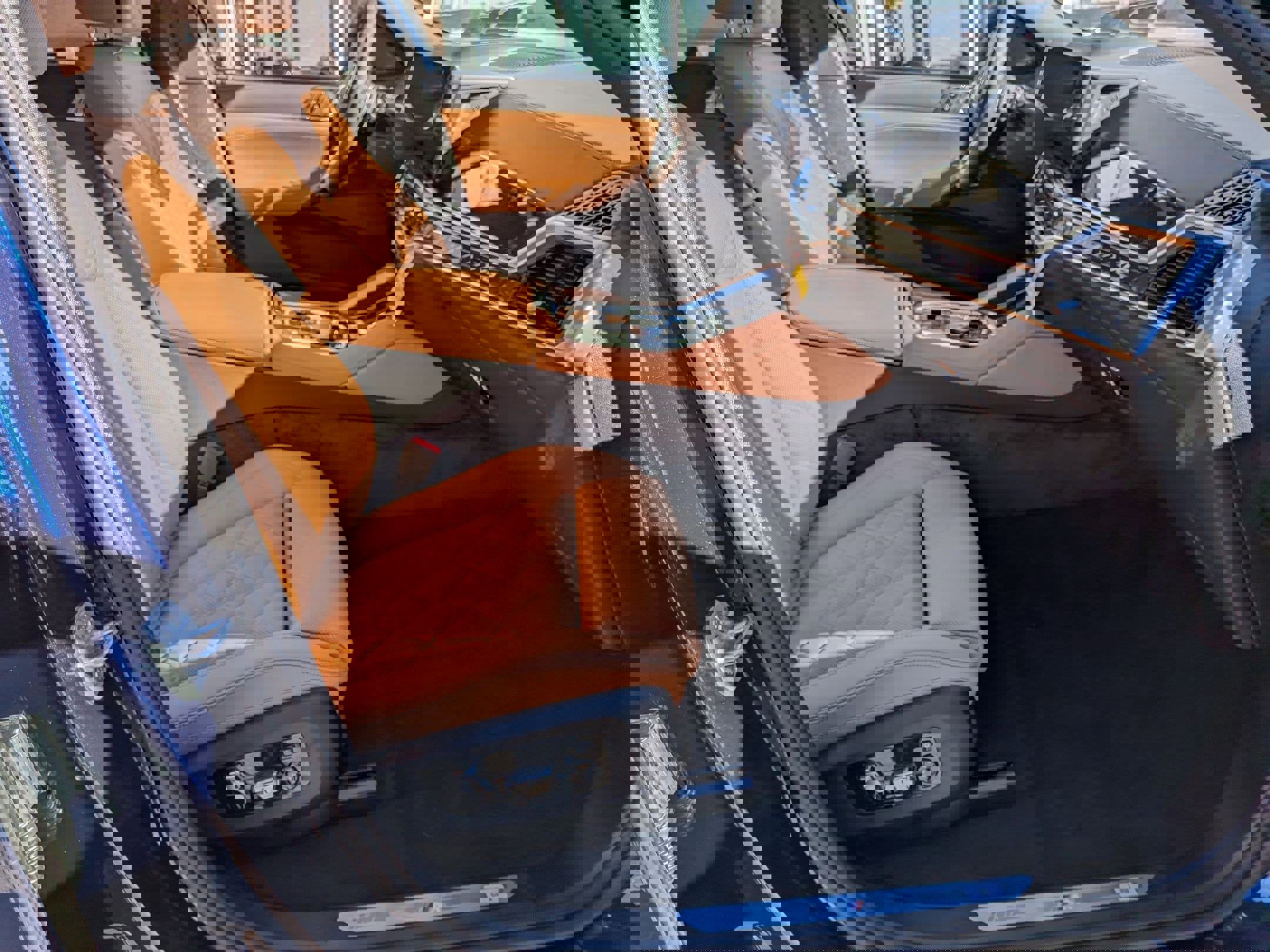 New 2026 BMW X6 xDrive40i w/ Climate Comfort Package image 38