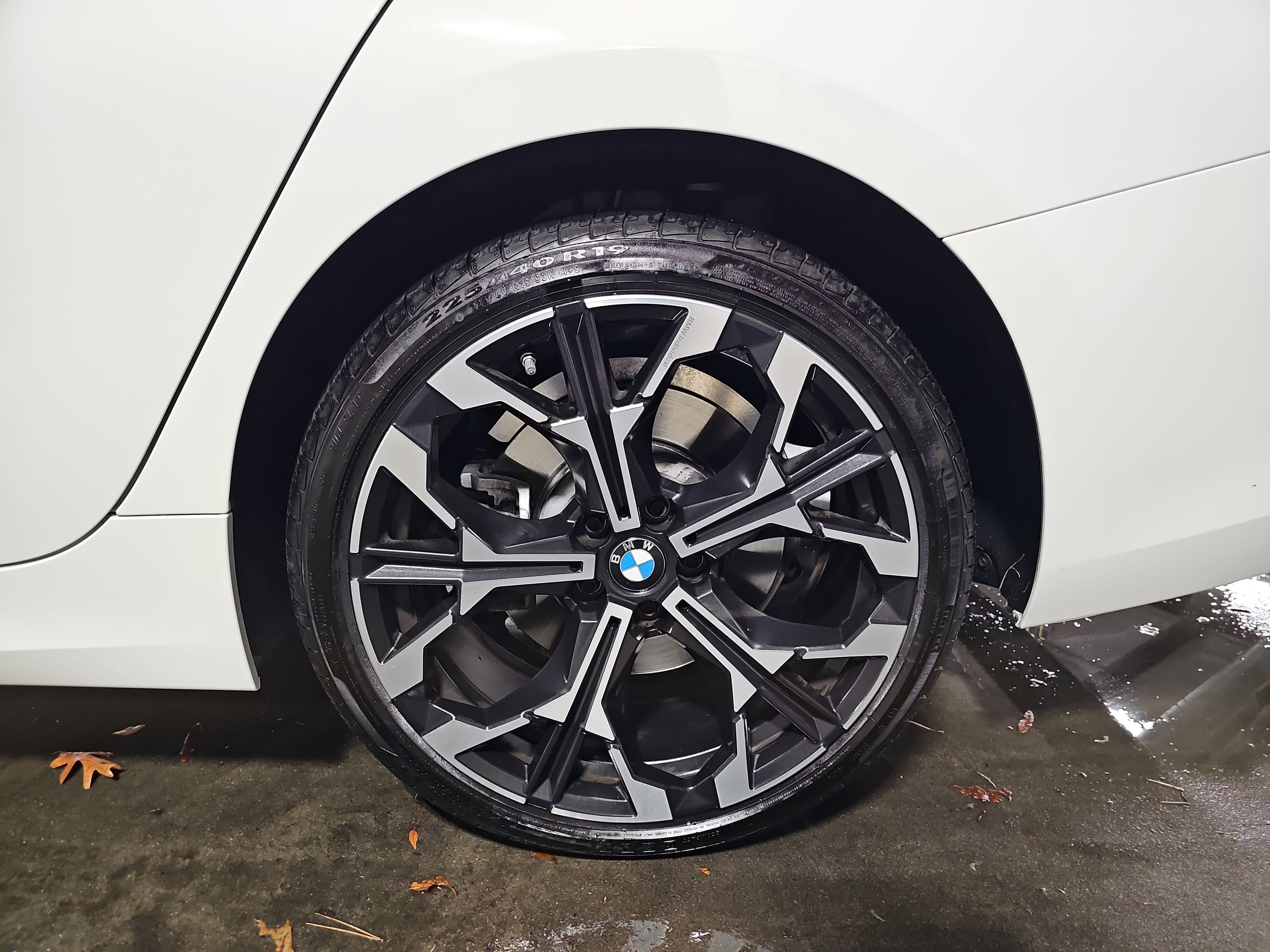 Certified 2025 BMW 330i Sedan w/ Premium Package image 35