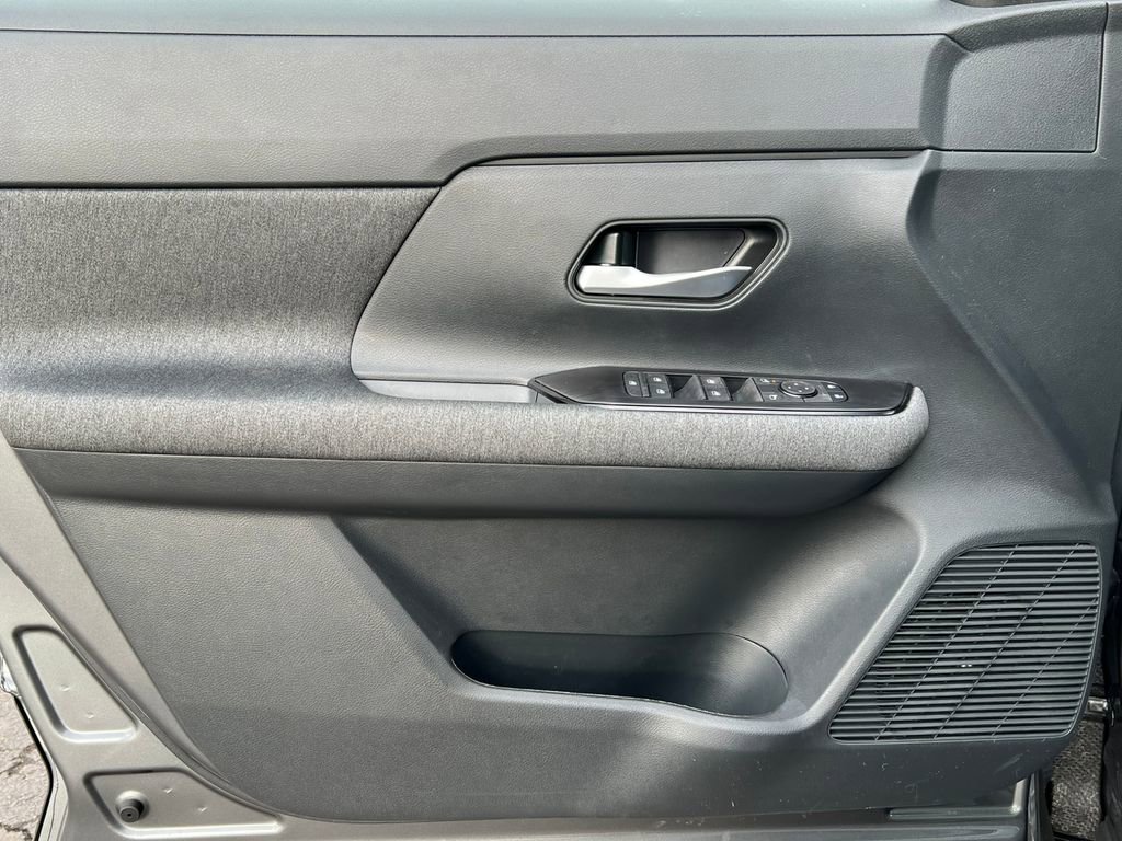 New 2026 Nissan Kicks SV w/ SV Premium Package image 11