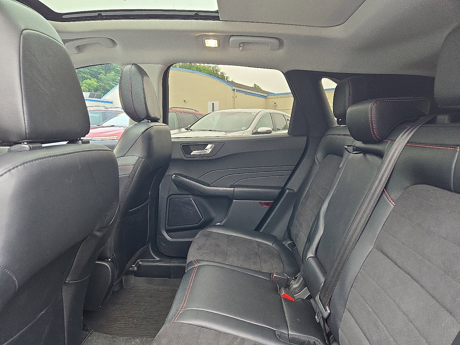 Used 2022 Ford Escape SEL w/ SEL Stealth AWD Package image 10