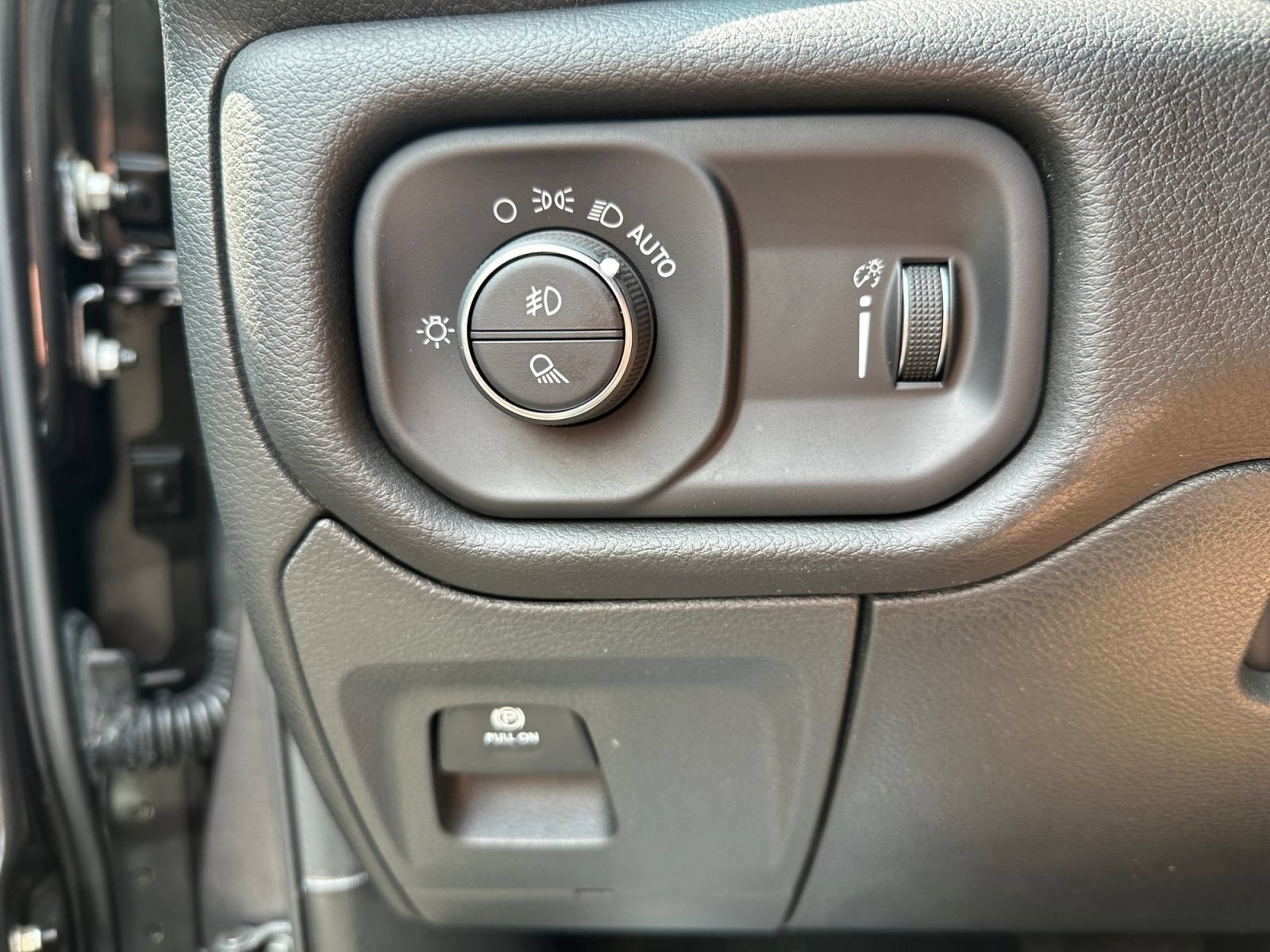 Used 2024 RAM 1500 Big Horn AWD/4WD image 19