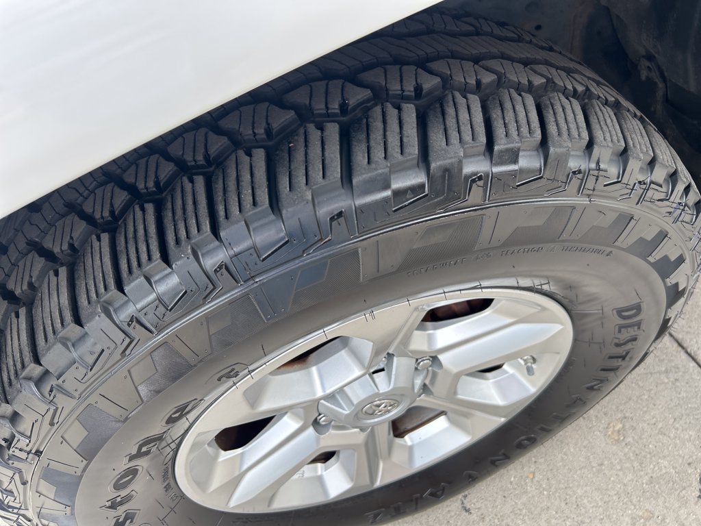 Used 2015 Toyota 4Runner SR5 Premium AWD/4WD image 25