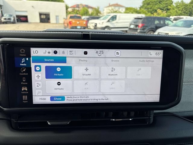 Used 2024 Jeep Wrangler Unlimited Sahara AWD/4WD image 28