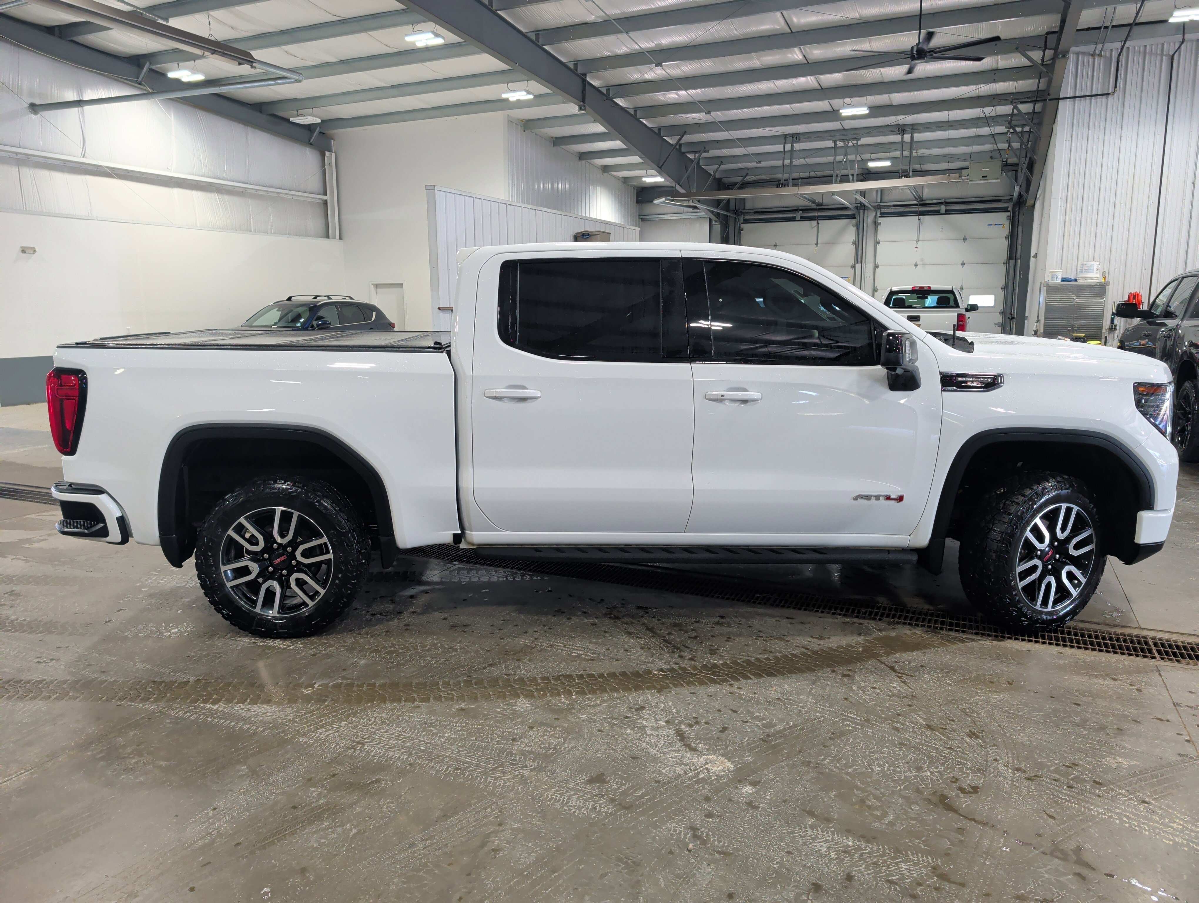 Used 2023 GMC Sierra 1500 AT4 w/ AT4 Premium Package image 2