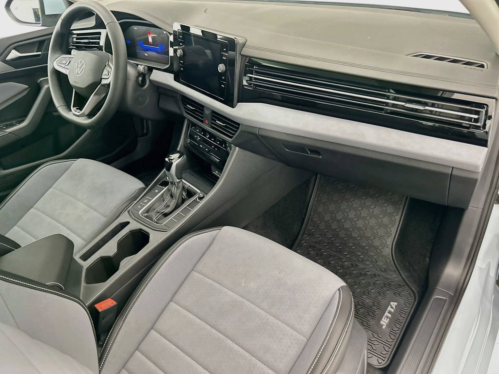 New 2027 Volkswagen Jetta SE FWD image 15
