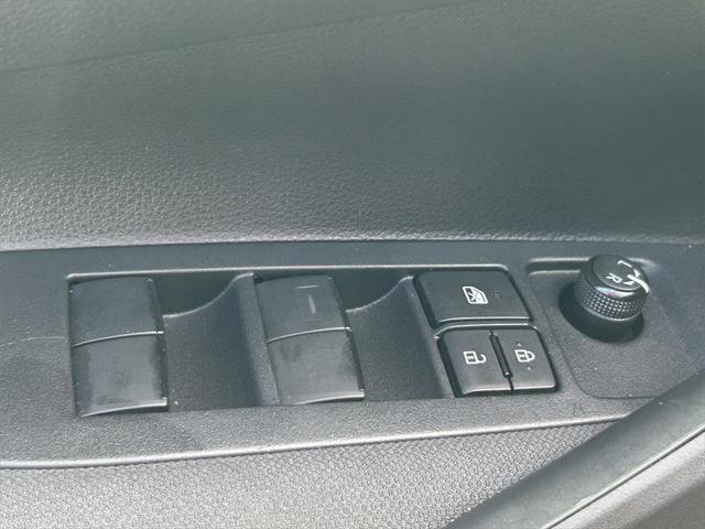 Certified 2025 Toyota Corolla LE image 15