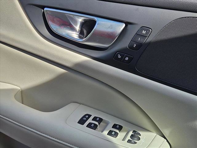 Used 2024 Volvo S60 B5 Plus w/ Climate Package FWD image 6