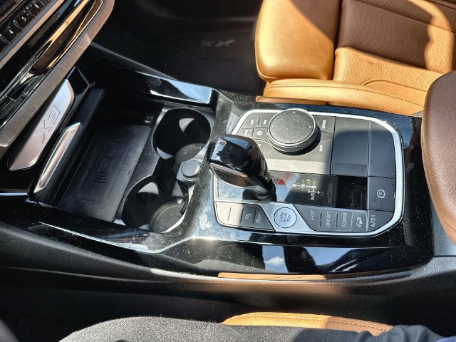 Used 2023 BMW X3 xDrive30i w/ Premium Package w/ZPA AWD/4WD image 24