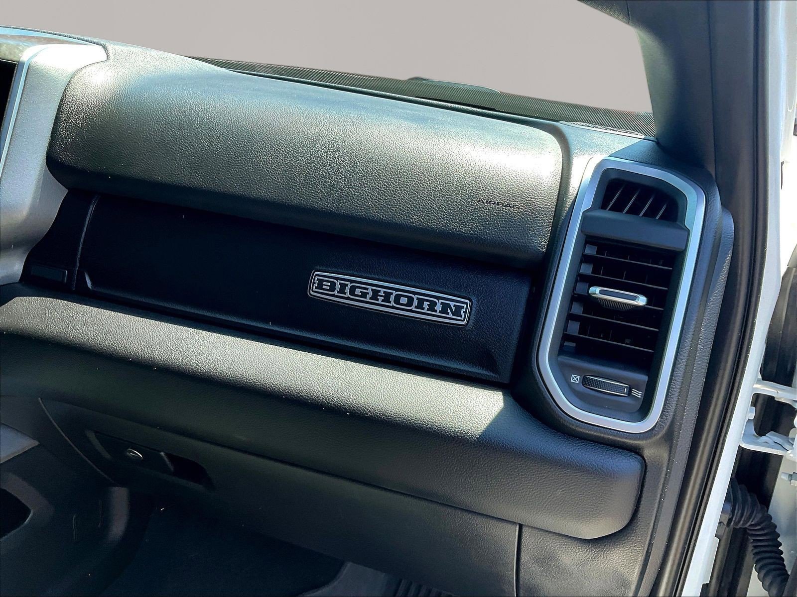 Used 2024 RAM 3500 Big Horn w/ Night Edition AWD/4WD image 27