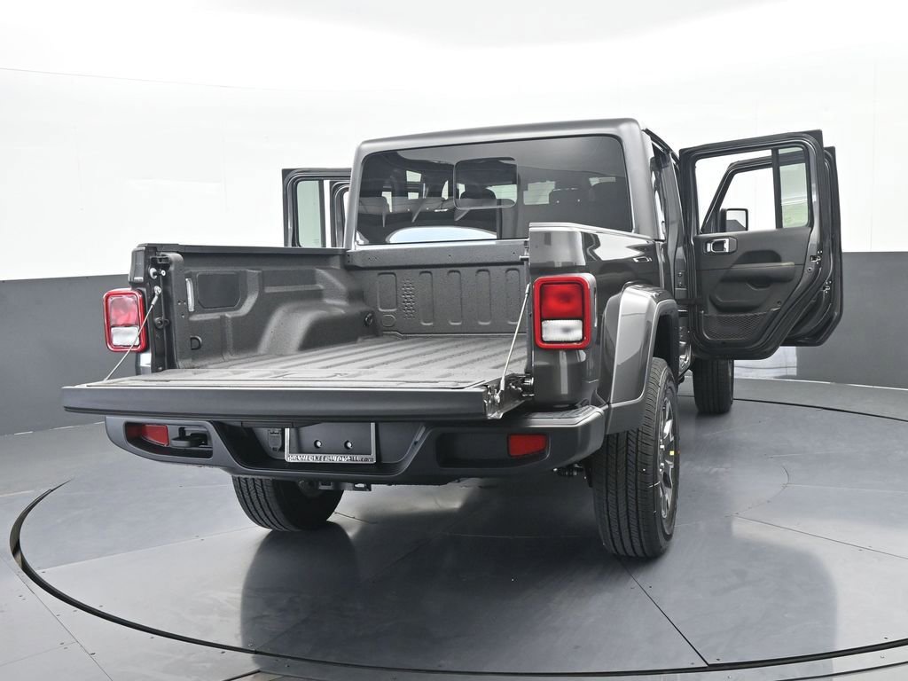 New 2026 Jeep Gladiator Sahara image 69