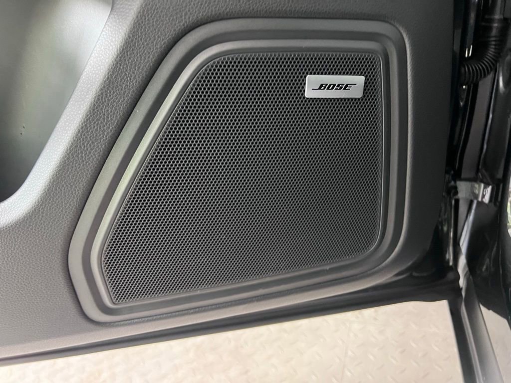Certified 2026 Porsche Macan Turbo AWD/4WD image 29