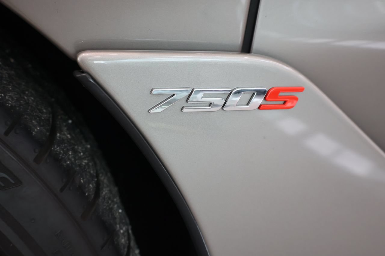 Used 2025 McLaren 750S Spider RWD image 11