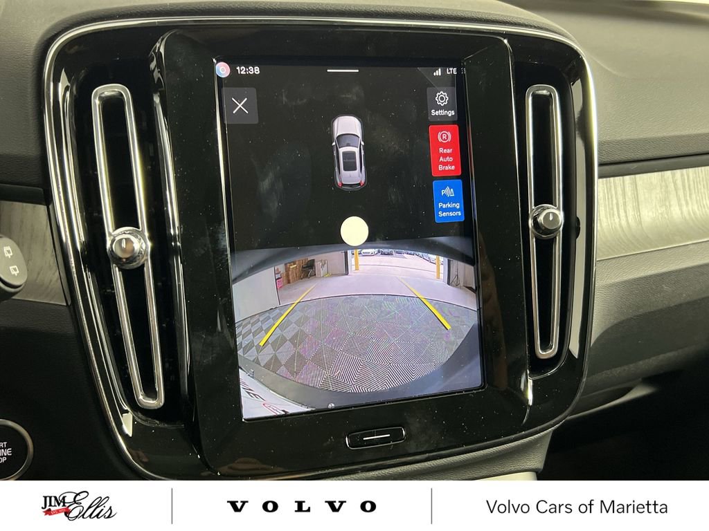 New 2026 Volvo XC40 B5 Core w/ Climate Package image 21