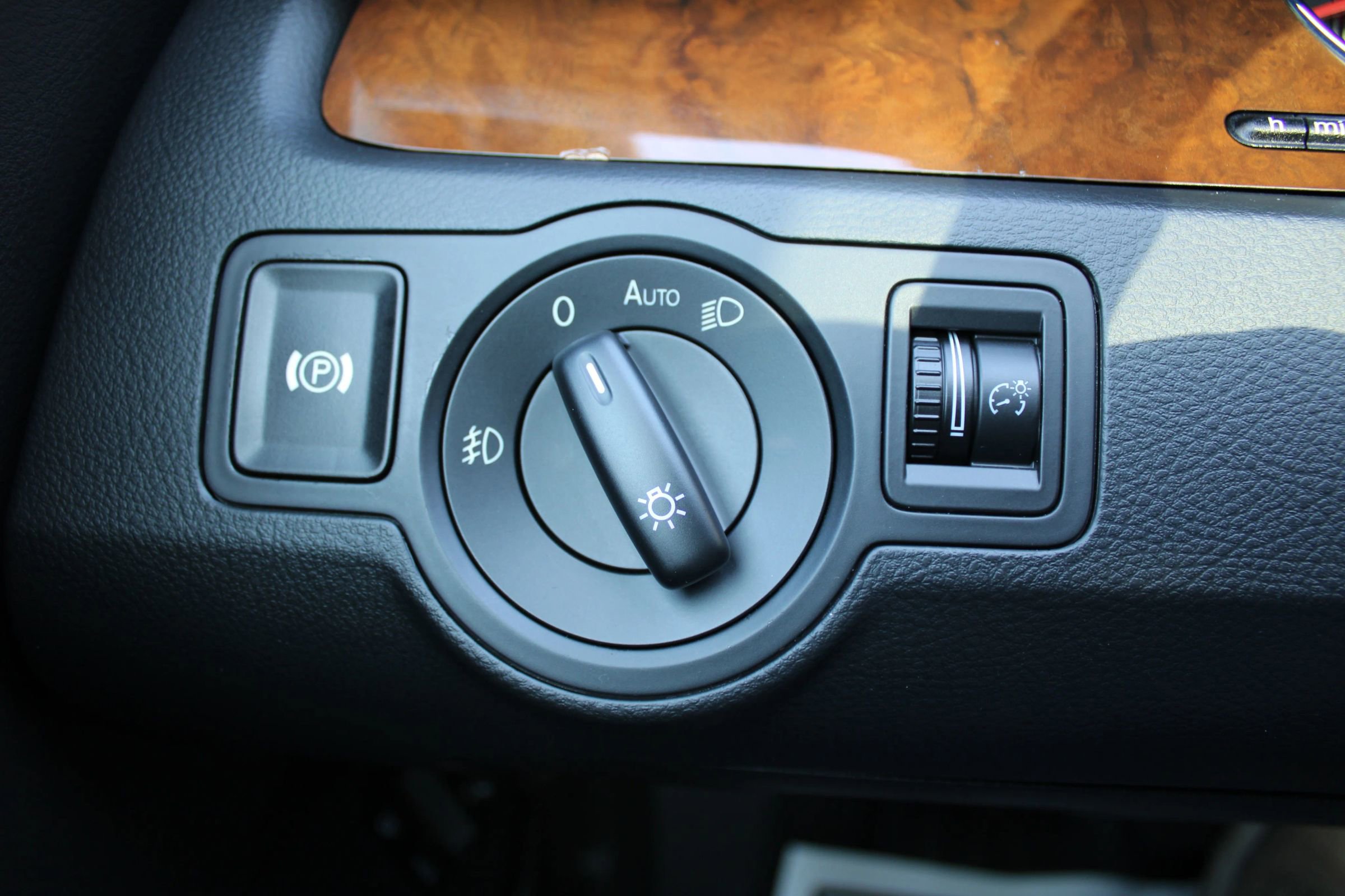 Used 2008 Volkswagen Passat Lux image 30